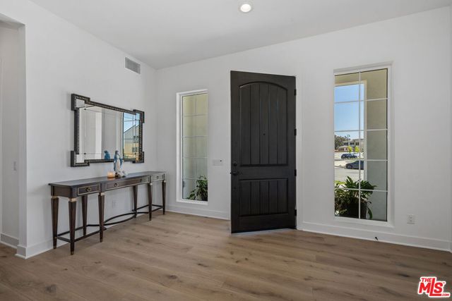 11091 Woodcrest Court, Chatsworth, CA 91311