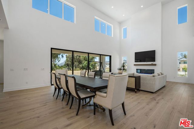 11091 Woodcrest Court, Chatsworth, CA 91311