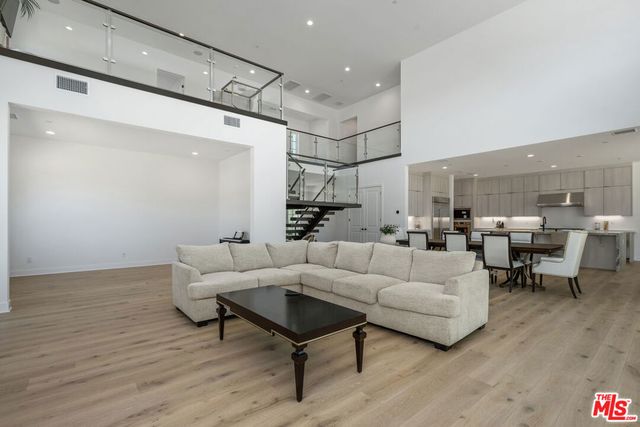 11091 Woodcrest Court, Chatsworth, CA 91311