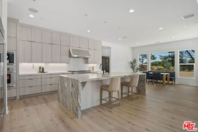 11091 Woodcrest Court, Chatsworth, CA 91311