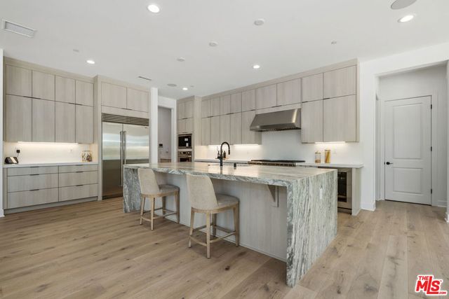 11091 Woodcrest Court, Chatsworth, CA 91311