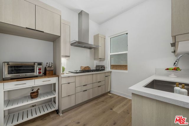 11091 Woodcrest Court, Chatsworth, CA 91311