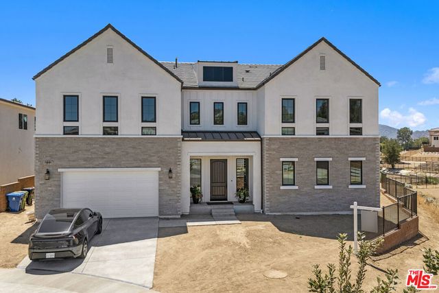 11091 Woodcrest Court, Chatsworth, CA 91311