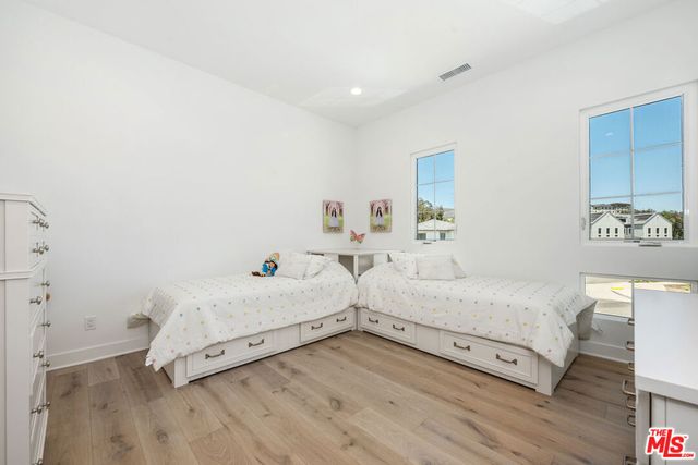 11091 Woodcrest Court, Chatsworth, CA 91311