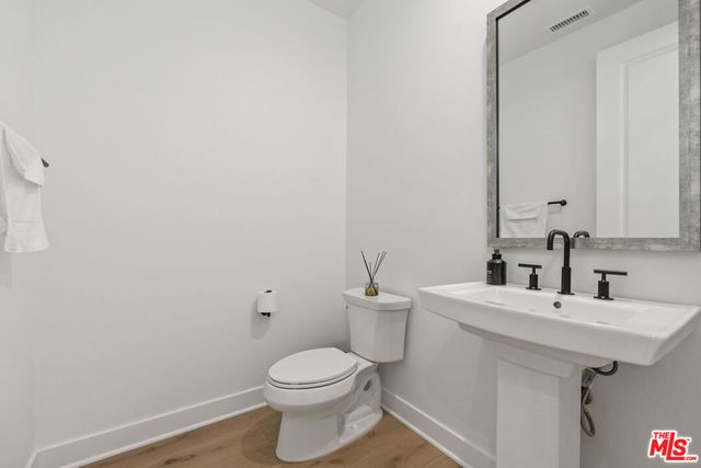 11091 Woodcrest Court, Chatsworth, CA 91311