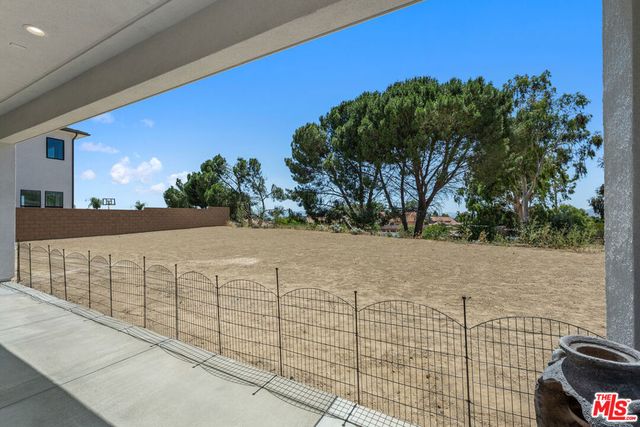 11091 Woodcrest Court, Chatsworth, CA 91311