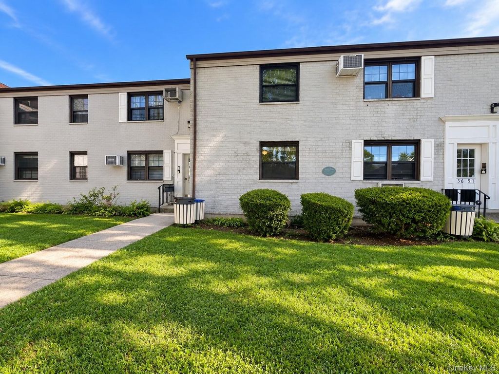 136-51 Jewel Ave A, Kew Garden Hills, NY 11367 — photo 3