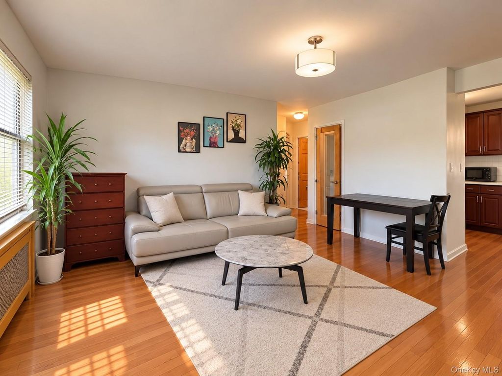 136-51 Jewel Ave A, Kew Garden Hills, NY 11367 — photo 4