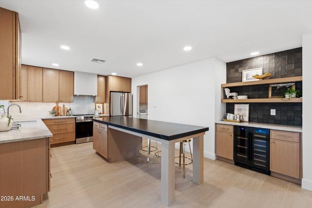 5010 E DAHLIA Drive, Scottsdale, AZ 85254