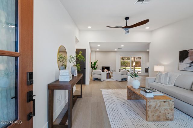 5010 E DAHLIA Drive, Scottsdale, AZ 85254