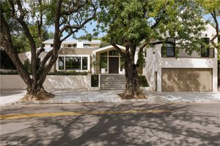 12162 Laurel Terrace Drive, Studio City, CA 91604