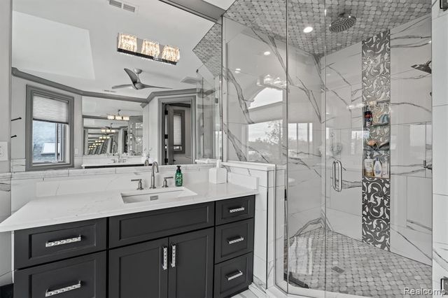 2390 Walnut Lake Road, West Bloomfield, MI 48323