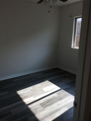 316 Lead Creek Drive, Fort Worth, TX 76131