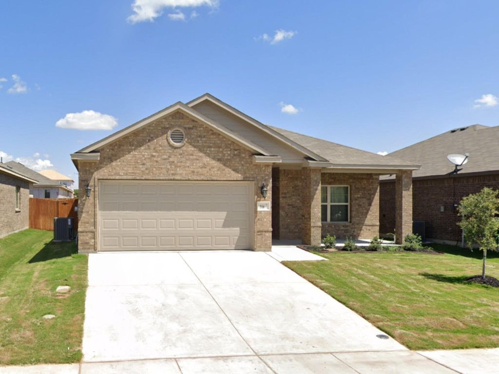 316 Lead Creek Drive, Fort Worth, TX 76131