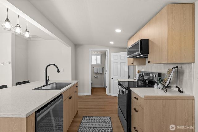 7223 S Park Avenue, Tacoma, WA 98408