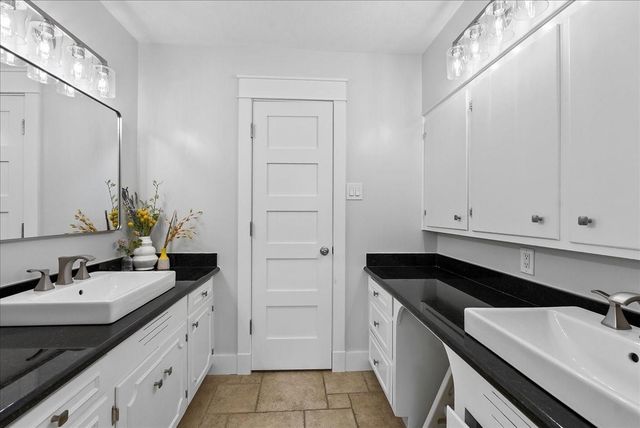 4805 N Burning Tree Drive, Baytown, TX 77521