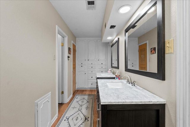 4805 N Burning Tree Drive, Baytown, TX 77521