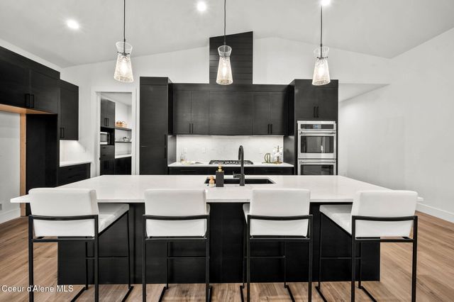 974 E STEEPLE CHASE RD, Hayden, ID 83835