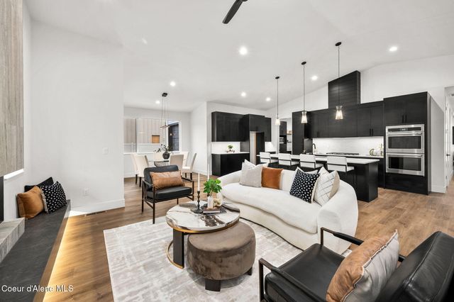 974 E STEEPLE CHASE RD, Hayden, ID 83835