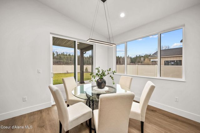 974 E STEEPLE CHASE RD, Hayden, ID 83835