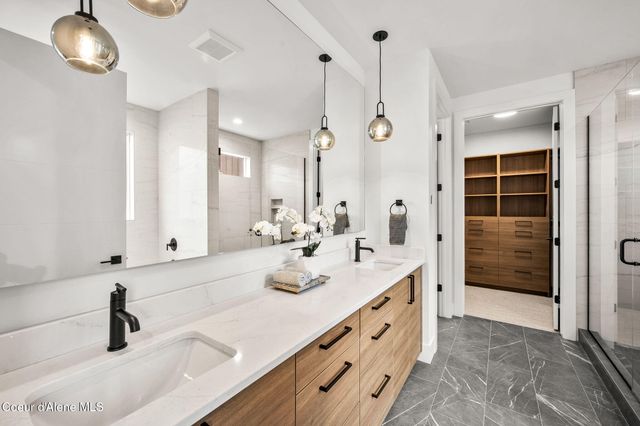 974 E STEEPLE CHASE RD, Hayden, ID 83835