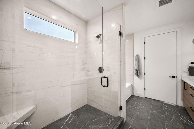 974 E STEEPLE CHASE RD, Hayden, ID 83835