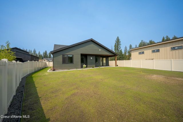 974 E STEEPLE CHASE RD, Hayden, ID 83835