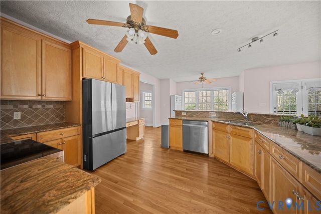 8200 Glamis Ct, Chesterfield, VA 23838