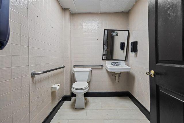 2792 Pawtucket Avenue, East Providence, RI 02914