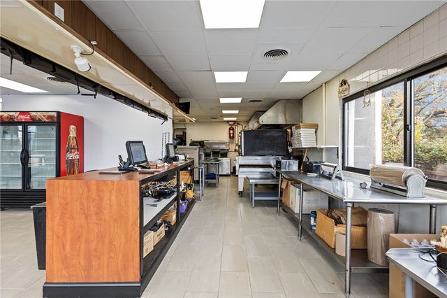 2792 Pawtucket Avenue, East Providence, RI 02914