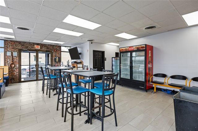 2792 Pawtucket Avenue, East Providence, RI 02914