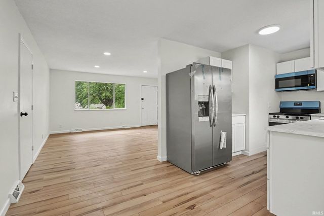 56266 Butternut Road, South Bend, IN 46619