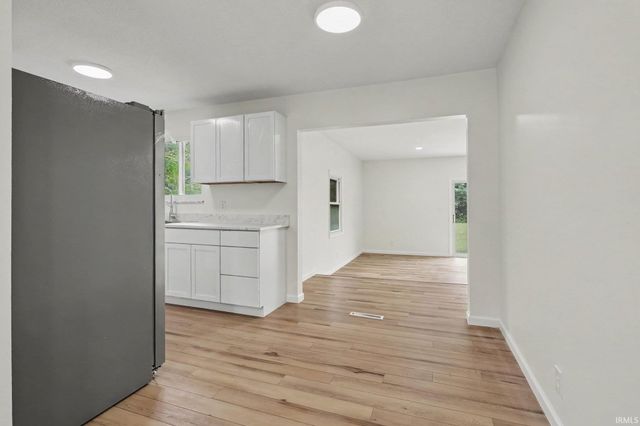 56266 Butternut Road, South Bend, IN 46619