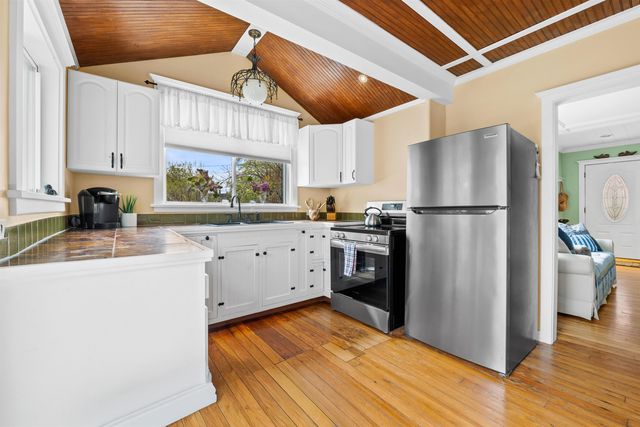 17 Elizabeth Street, Portland, ME 04108