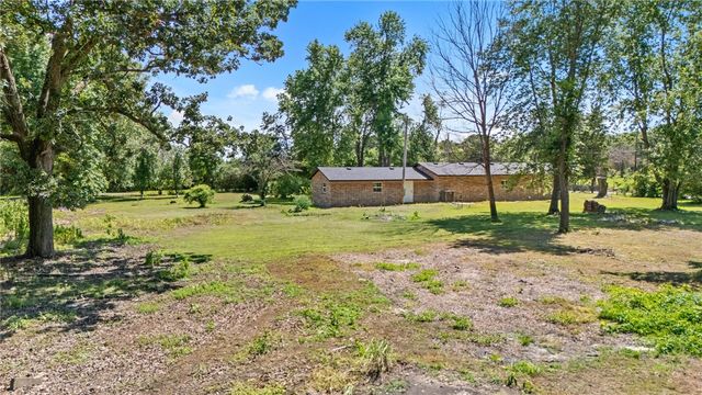 57128 690 Road, Colcord, OK 74338