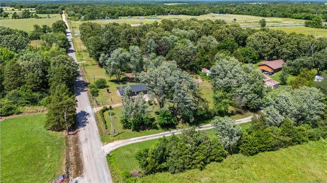 57128 690 Road, Colcord, OK 74338