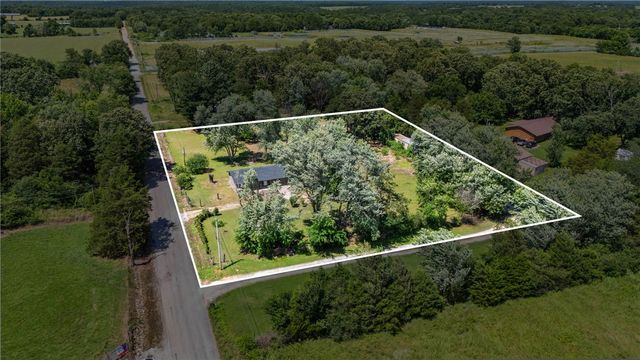 57128 690 Road, Colcord, OK 74338