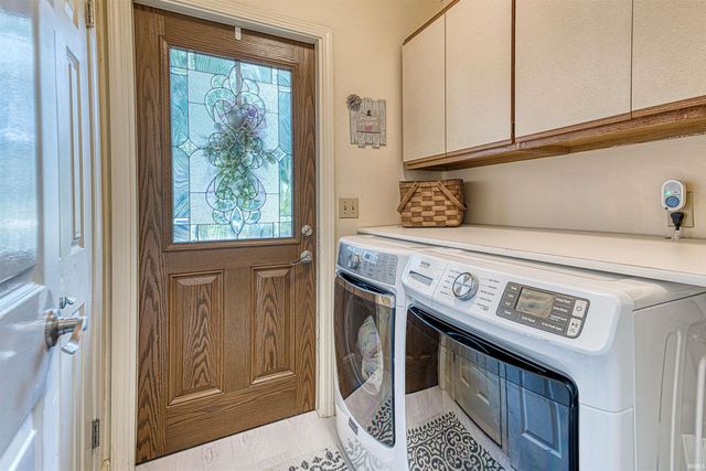 1000 Kingswood Drive, Evansville, IN 47715