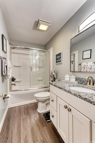 1000 Kingswood Drive, Evansville, IN 47715