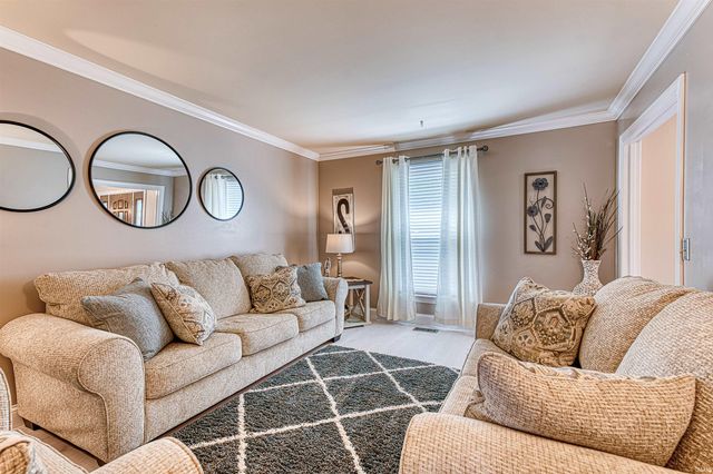 1000 Kingswood Drive, Evansville, IN 47715