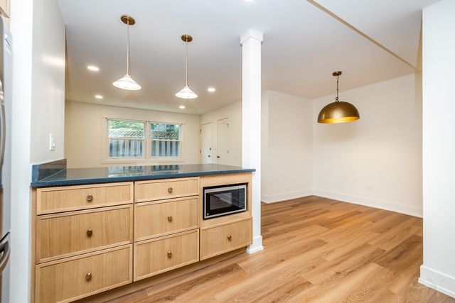 406 Franklin Avenue 1B, River Forest, IL 60305