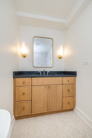 406 Franklin Avenue 1B, River Forest, IL 60305