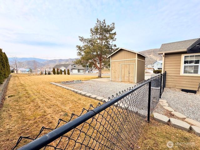 170 Lakeview Avenue, Orondo, WA 98843