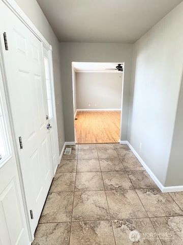 170 Lakeview Avenue, Orondo, WA 98843