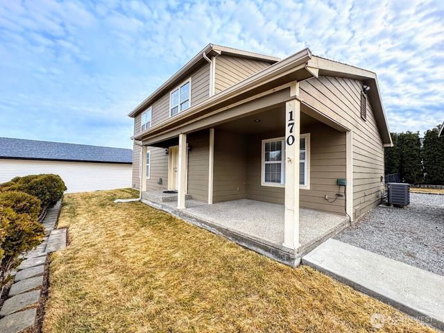 170 Lakeview Avenue, Orondo, WA 98843