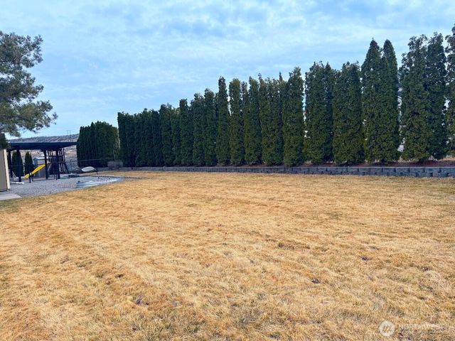 170 Lakeview Avenue, Orondo, WA 98843