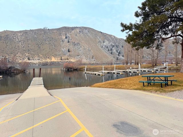 170 Lakeview Avenue, Orondo, WA 98843