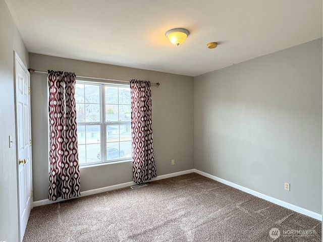 170 Lakeview Avenue, Orondo, WA 98843