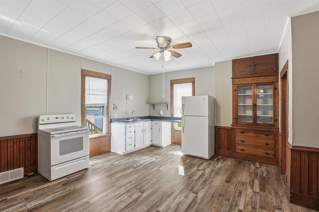 1201 CROOKS AVENUE, Kaukauna, WI 54130