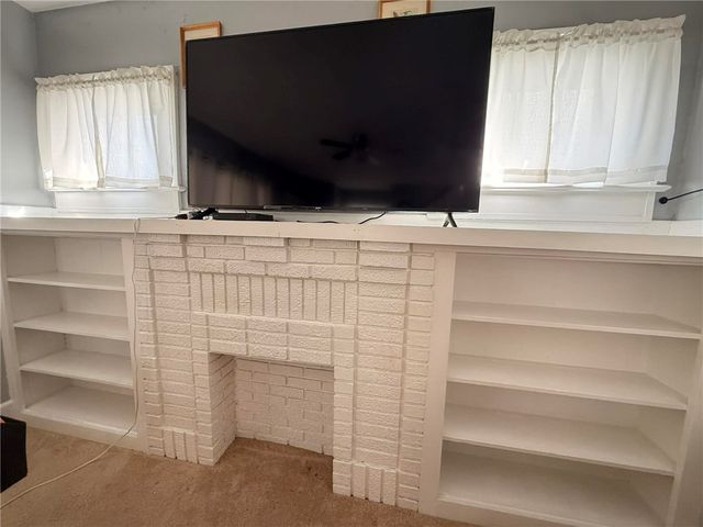 212 E Garfield Ave, New Castle, PA 16105